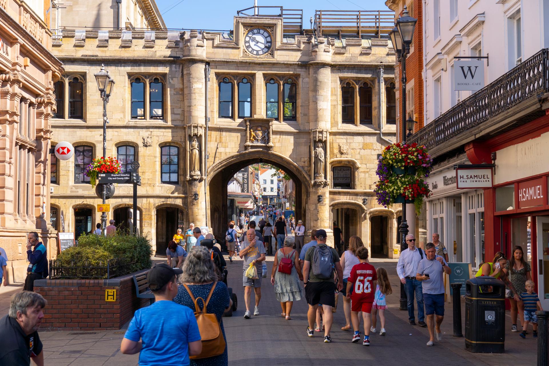 Commonwealth Flag for Peace to be raised in Lincoln to celebrate 10th anniversary of Charter