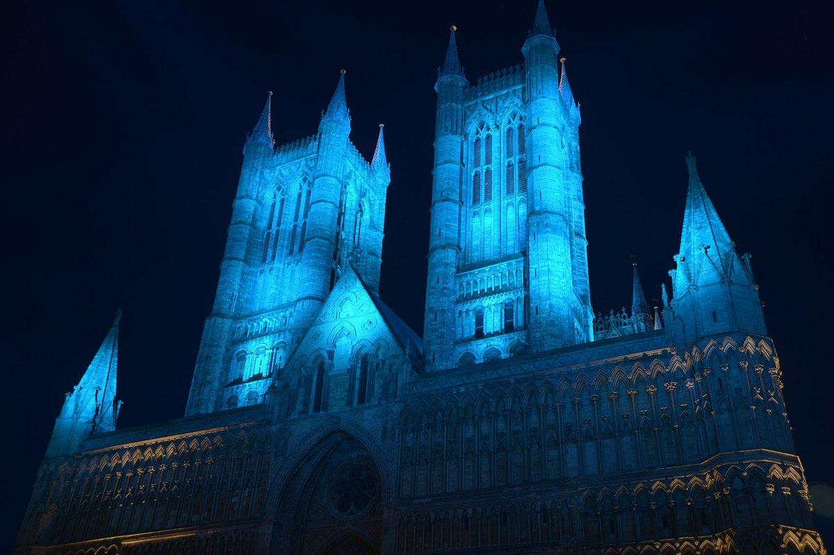 Lincoln Cathedral will be lit blue and pink this evening to mark the 20th anniversary of Baby Loss Awareness Week. St Ann's Chapel is open to all who wish to have some space to come and remember. You can light a candle and leave a name on the prayer tree. @BLA_Campaign https://t.co/MDHrVYfnBV