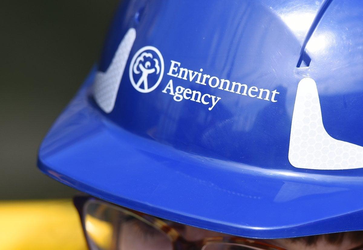 A landowner has been fined £5000 after failing to comply with a notice to keep and serve waste transfer notes.
It followed an investigation into fly-tipping in a layby at Windmill Hill on the A17.
Read more: https://t.co/rYP5XNQ7zU
#waste #Lincolnshire https://t.co/nObJ0hSEjN