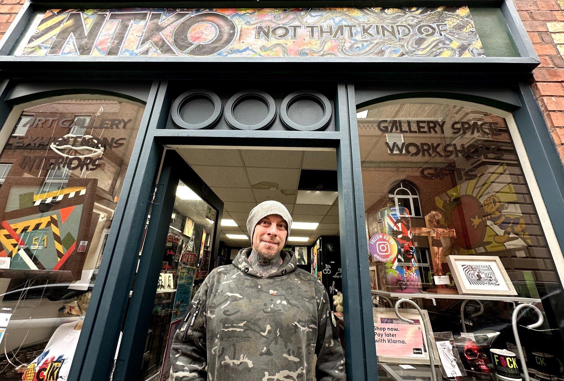 No, it’s Not That Kind of Gallery, trust me