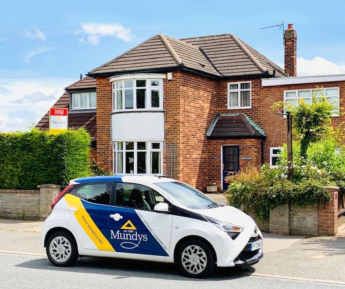 Selling your house?
Book your free valuation with Mundys today