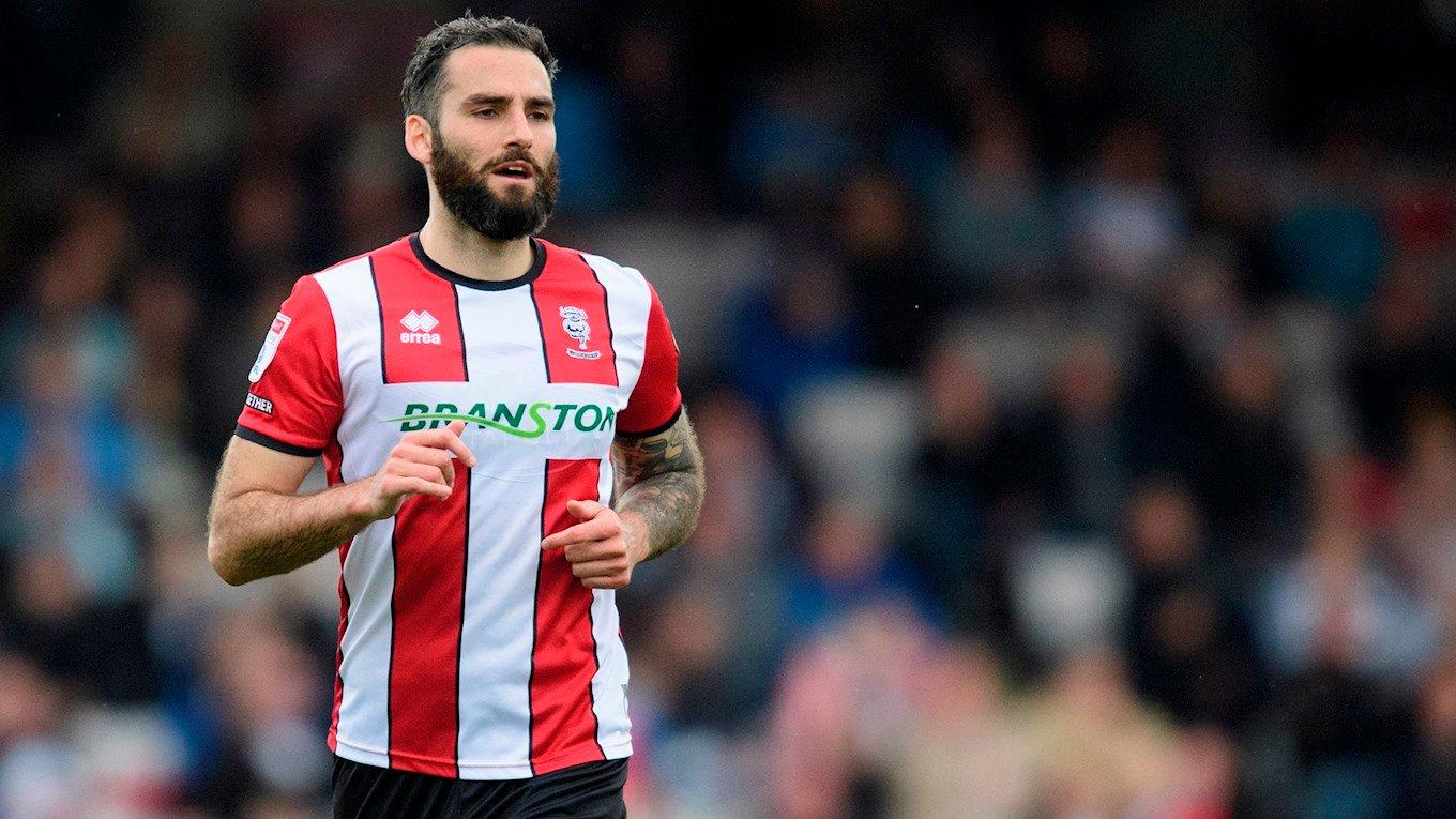 Jackson signs new contract