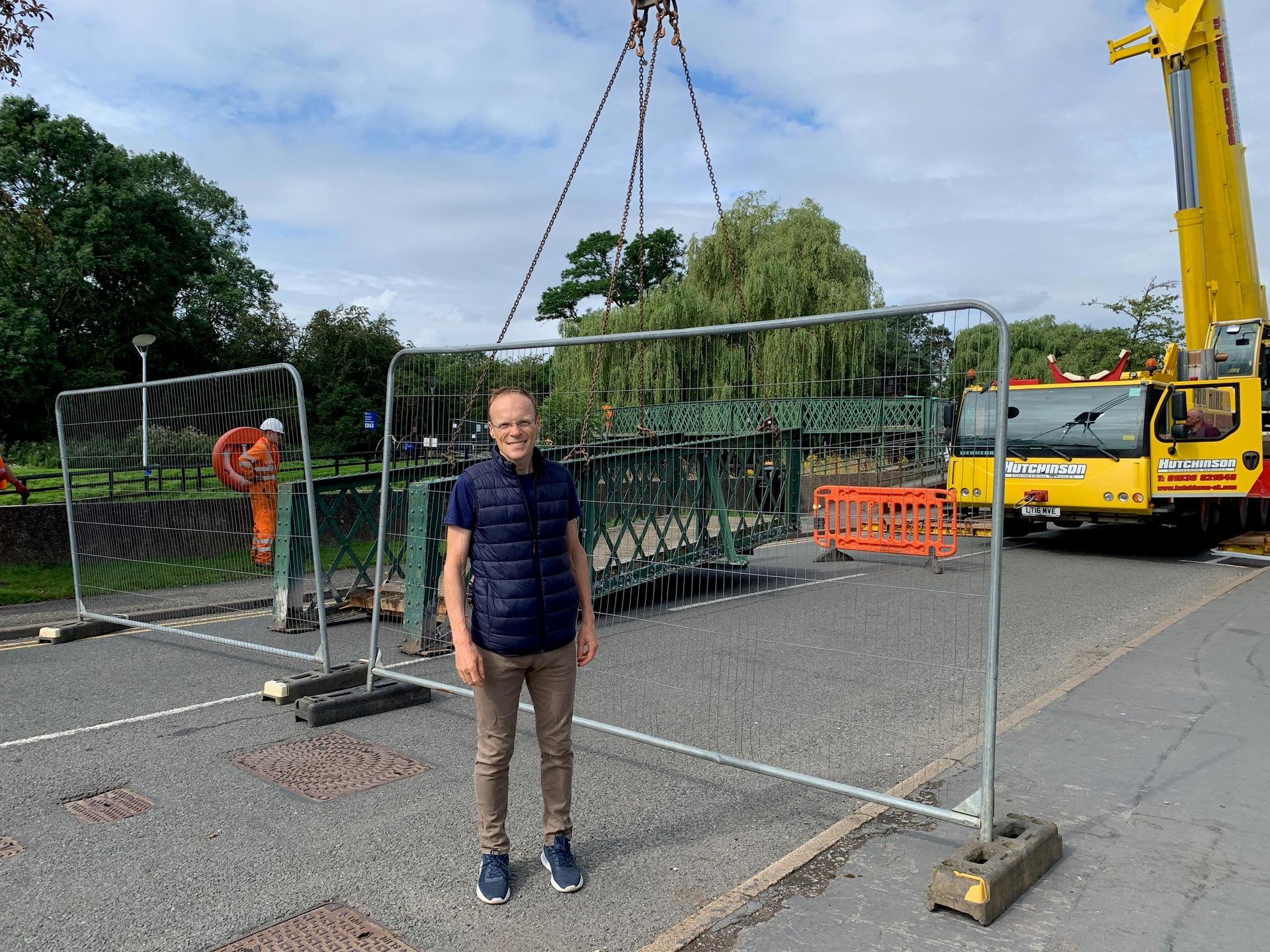 Historic footbridge lifted successfully ahead of important refurbishment work